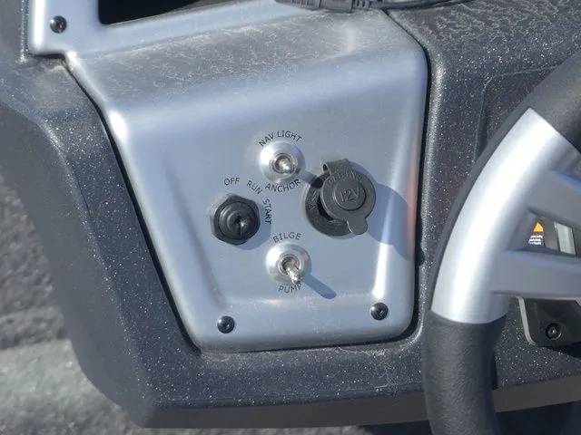 Slide: The Image of Tracker Pro Team™ 195 2026 - 21