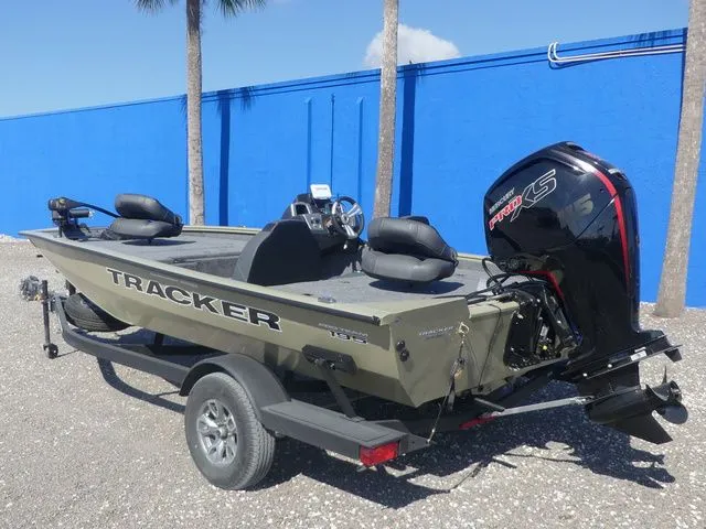 Slide: The Image of Tracker Pro Team™ 195 2026 - 6