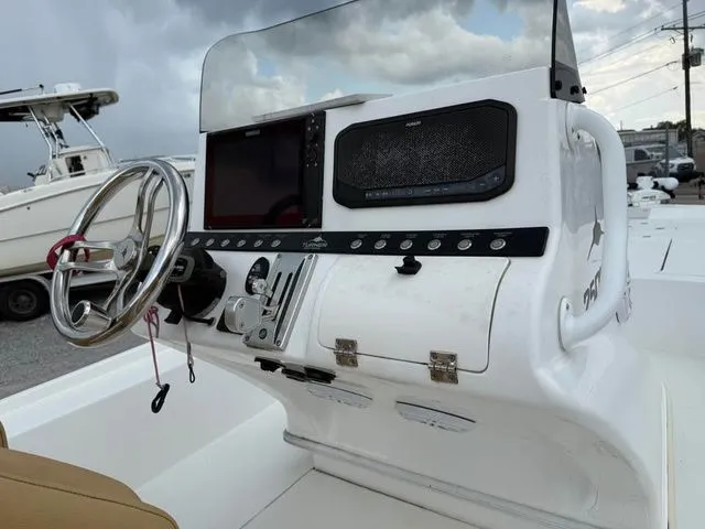 Slide: The Image of Turner Boatworks 2500 VS 2022 - 3