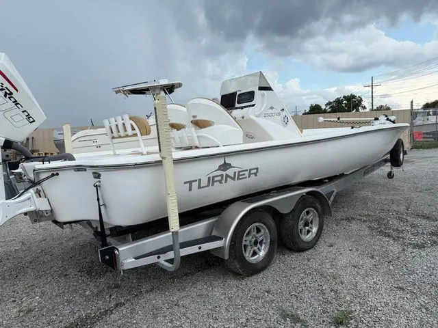 Slide: The Image of Turner Boatworks 2500 VS 2022 - 9