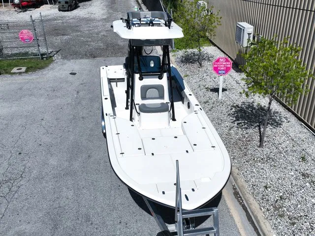 Slide: The Image of Sea Born Bay FX24 XE 2026 - 14