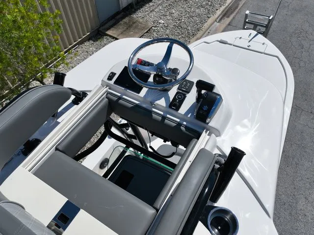 Slide: The Image of Sea Born Bay FX24 XE 2026 - 4