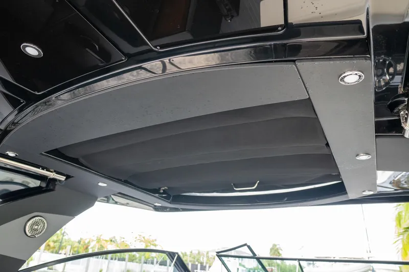 Slide: The Image of Cruisers Yachts 38 GLS OB 2022 - 54