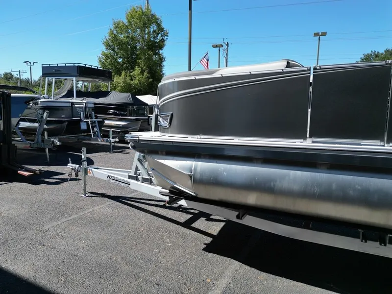 Slide: The Image of 2024 Tahoe 21LTZ RF pontoon boat with Yamaha engine at Ocean Marine. - 10