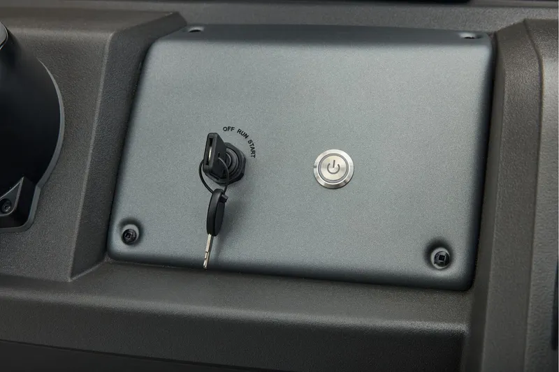 Slide: The Image of Sun Tracker Fishin' Barge 22 XP3 2026 - 55