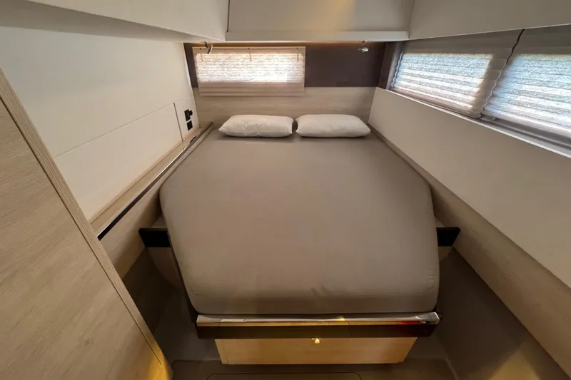 Slide: The Image of Luxurious bedroom interior of 2021 Leopard 45 yacht with modern design. - 122