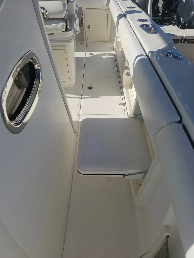 Slide: The Image of Boston Whaler 280 Outrage 2013 - 15