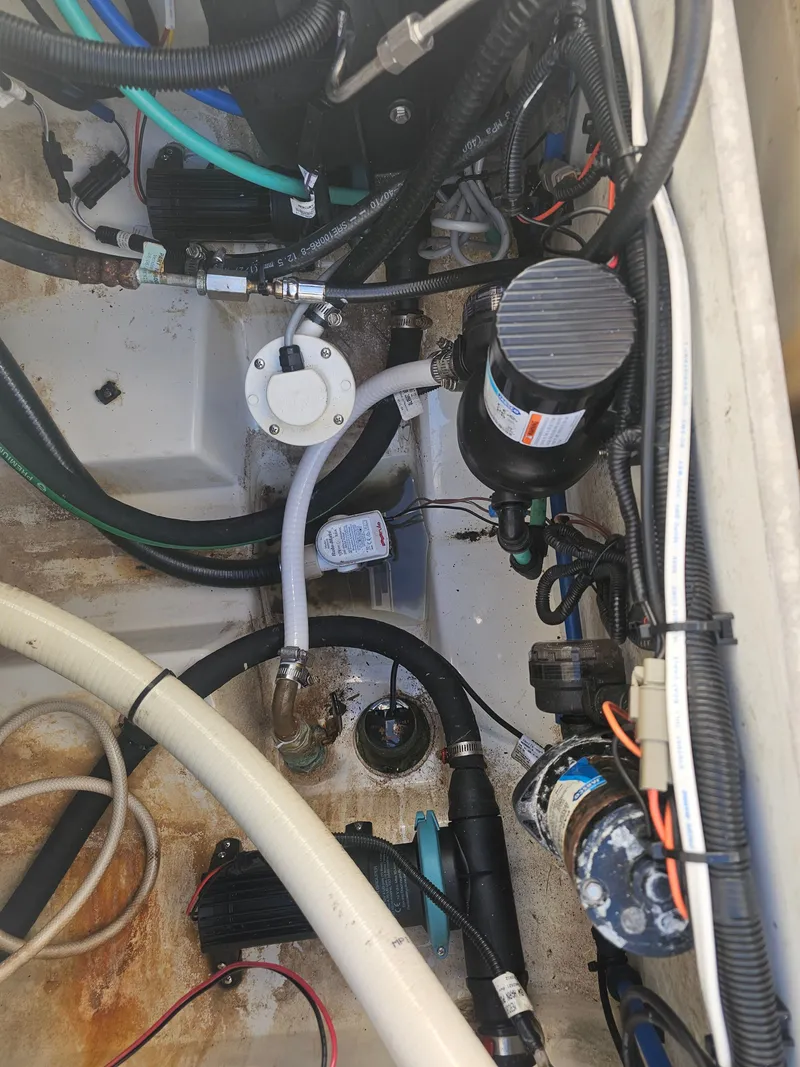 Slide: The Image of Boston Whaler 280 Outrage 2013 - 26