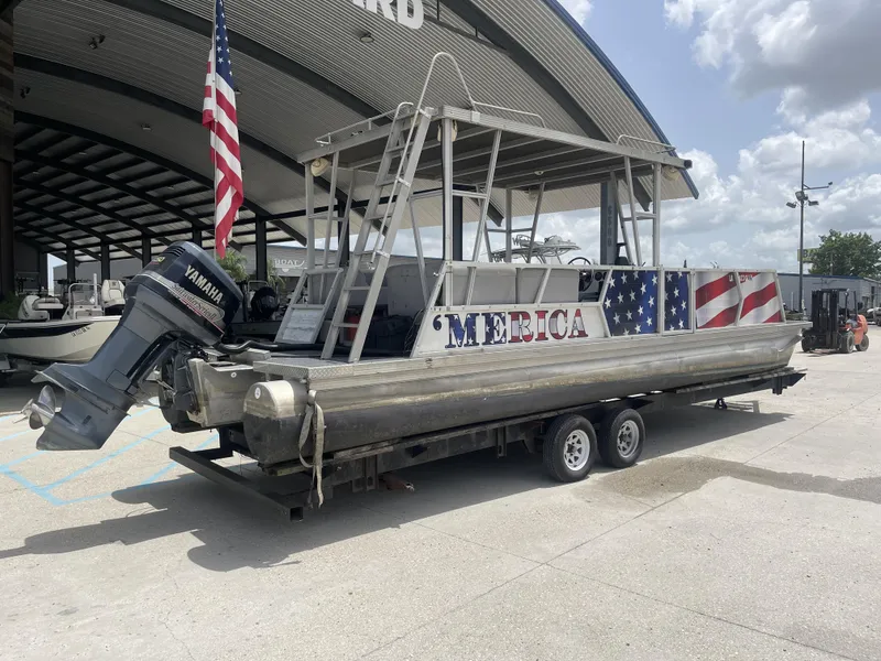 Slide: The Image of Beachcomber Lakescraft 1985 - 19