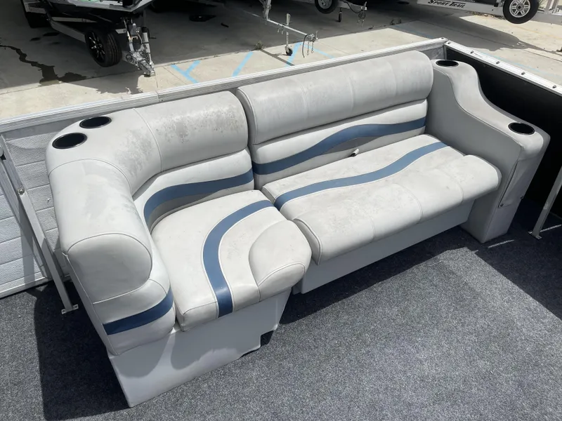 Slide: The Image of Beachcomber Lakescraft 1985 - 26