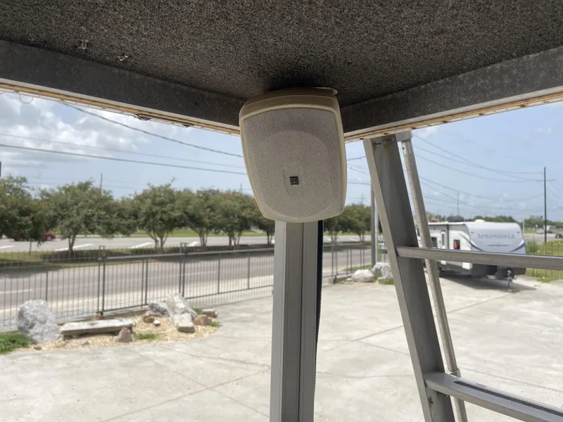 Slide: The Image of Beachcomber Lakescraft 1985 - 28