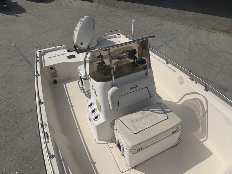 Slide: The Image of Key West 186 Center Console 2005 - 10