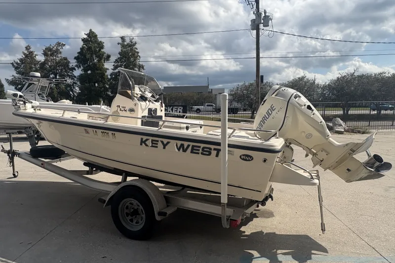 Slide: The Image of Key West 186 Center Console 2005 - 4