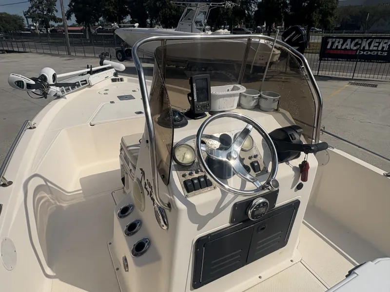 Slide: The Image of Key West 186 Center Console 2005 - 8