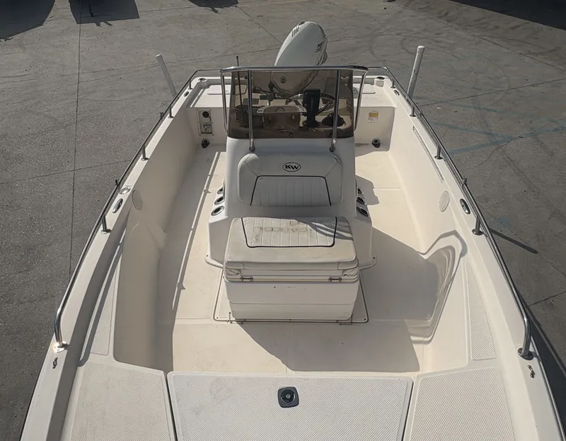 Slide: The Image of Key West 186 Center Console 2005 - 9