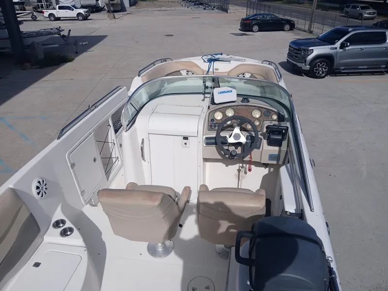 Slide: The Image of Hurricane SunDeck 2700 OB 2012 - 16