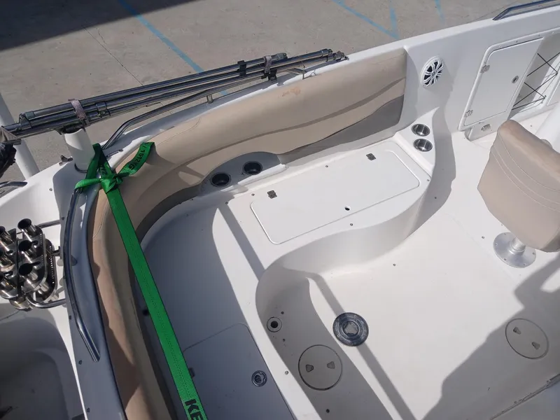 Slide: The Image of Hurricane SunDeck 2700 OB 2012 - 7