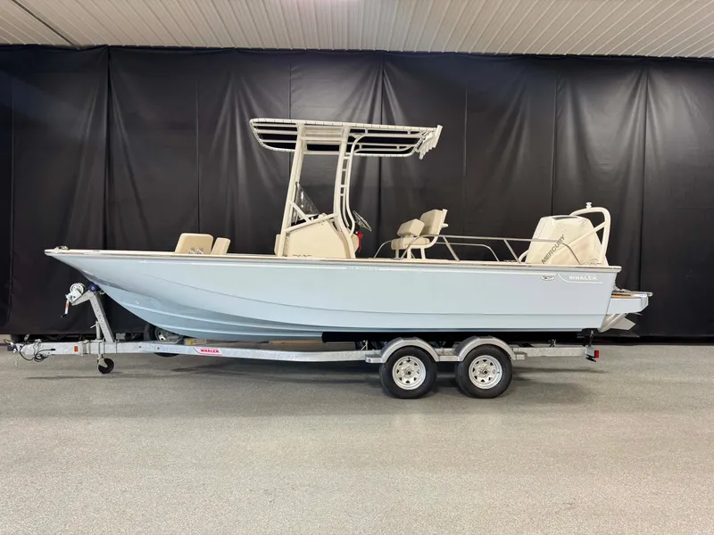 Slide: The Image of Boston Whaler 210 Montauk 2026 - 0