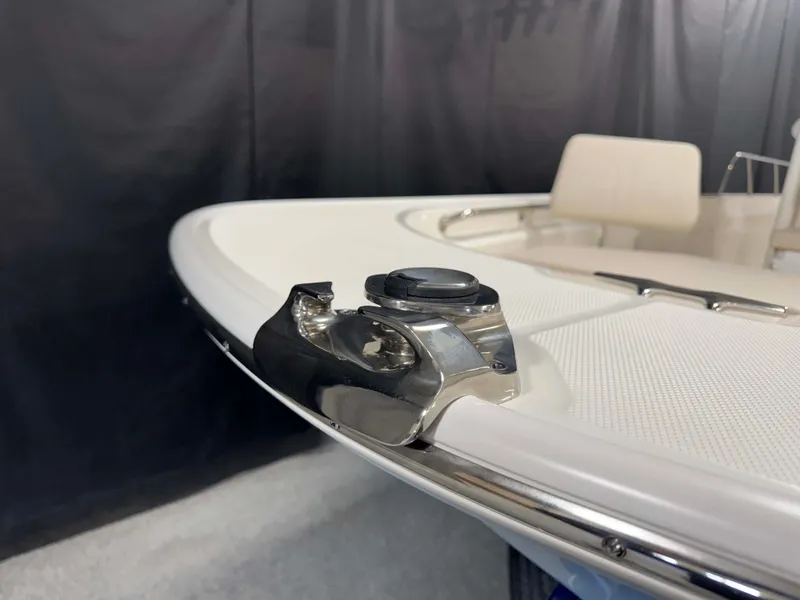 Slide: The Image of Boston Whaler 210 Montauk 2026 - 10