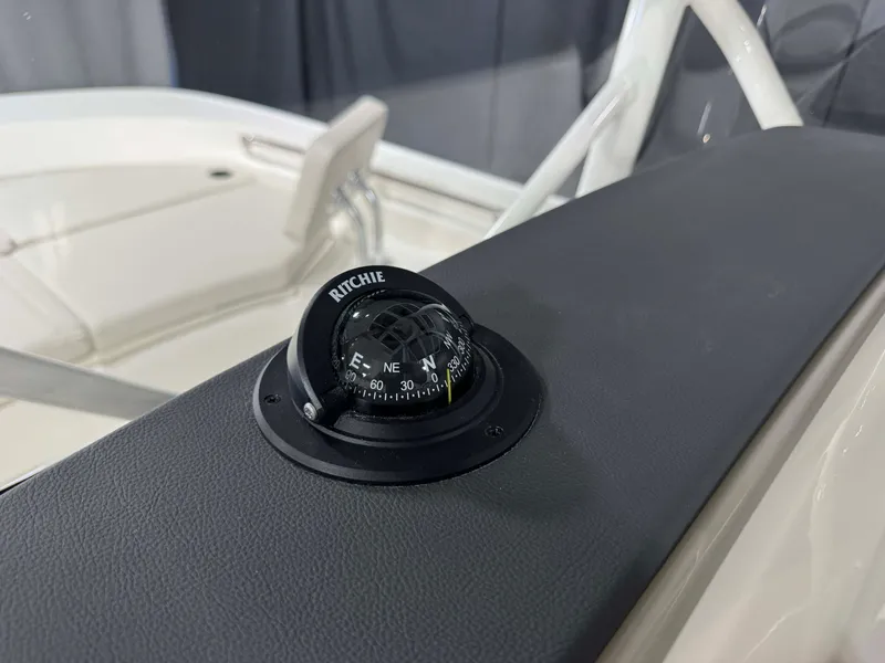 Slide: The Image of Boston Whaler 210 Montauk 2026 - 38