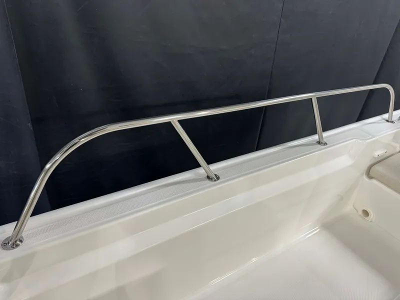 Slide: The Image of Boston Whaler 210 Montauk 2026 - 52