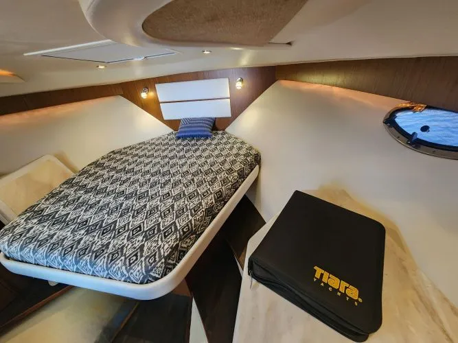 Slide: The Image of 2014 Tiara Yachts 3100 Coronet - Image 18 - 18