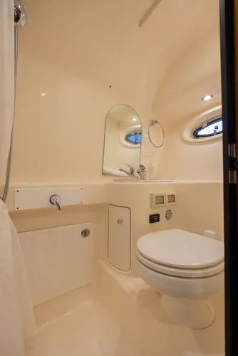 Slide: The Image of 2014 Tiara Yachts 3100 Coronet - Image 32 - 32