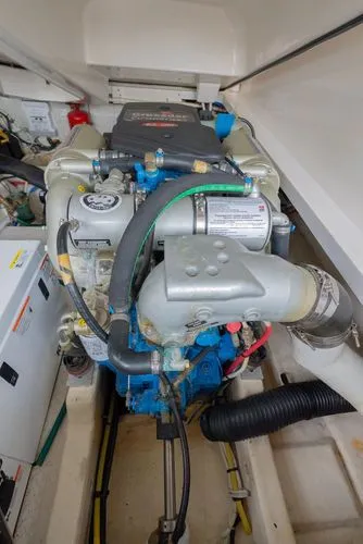 Slide: The Image of 2014 Tiara Yachts 3100 Coronet - Image 37 - 37