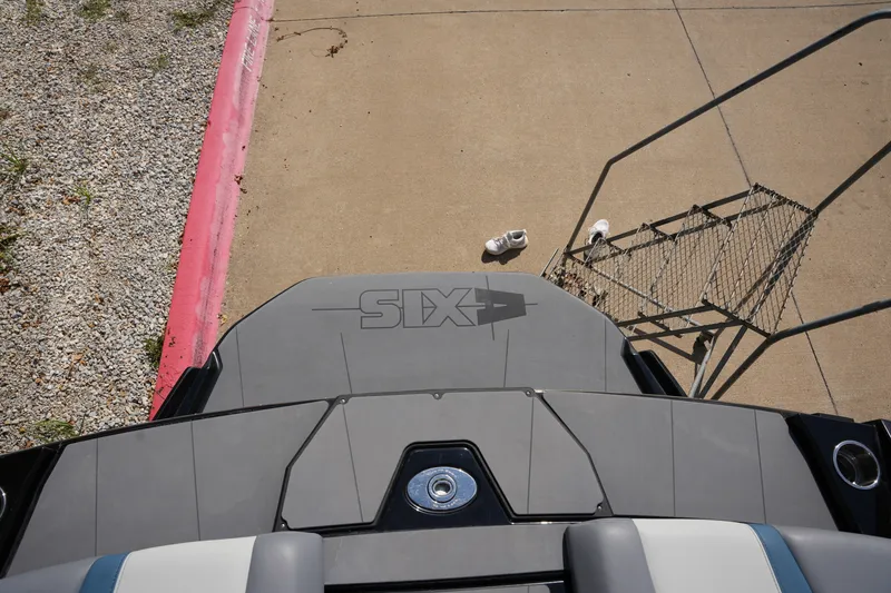 Slide: The Image of Axis T250 2023 - 13