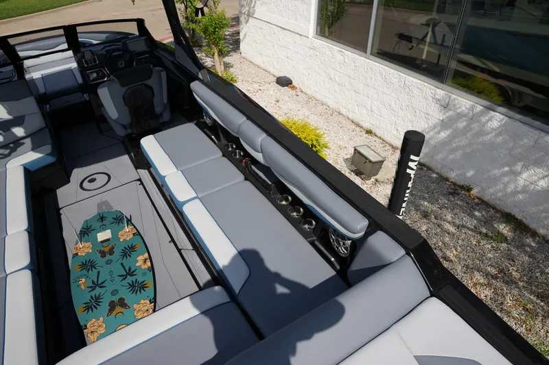 Slide: The Image of Axis T250 2023 - 16