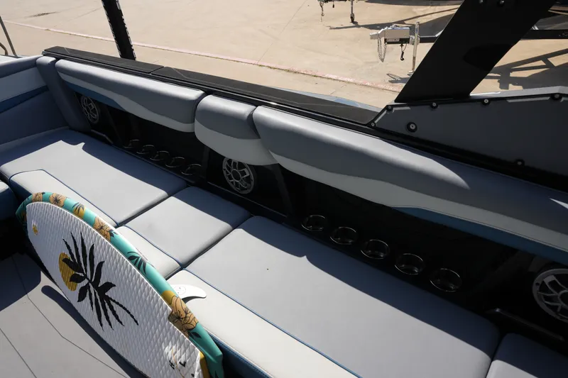 Slide: The Image of Axis T250 2023 - 21