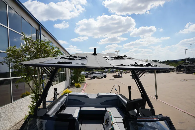 Slide: The Image of Axis T250 2023 - 33