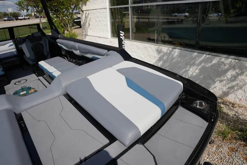 Slide: The Image of Axis T250 2023 - 7