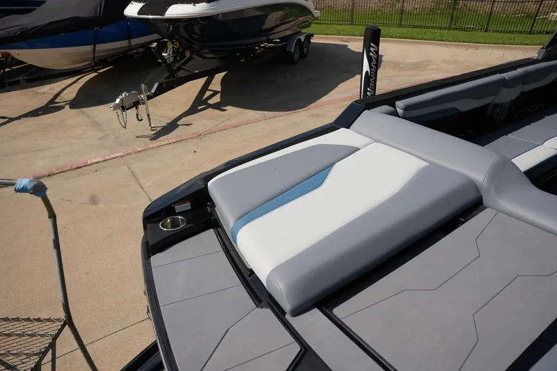 Slide: The Image of Axis T250 2023 - 8