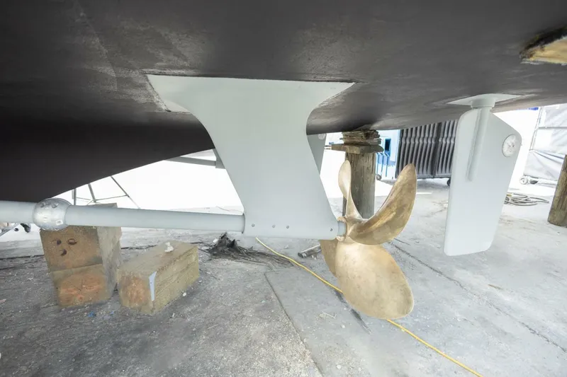 Slide: The Image of Underwater view of 1987 Hatteras 70 Cockpit Motor Yacht propeller and rudder. - 50
