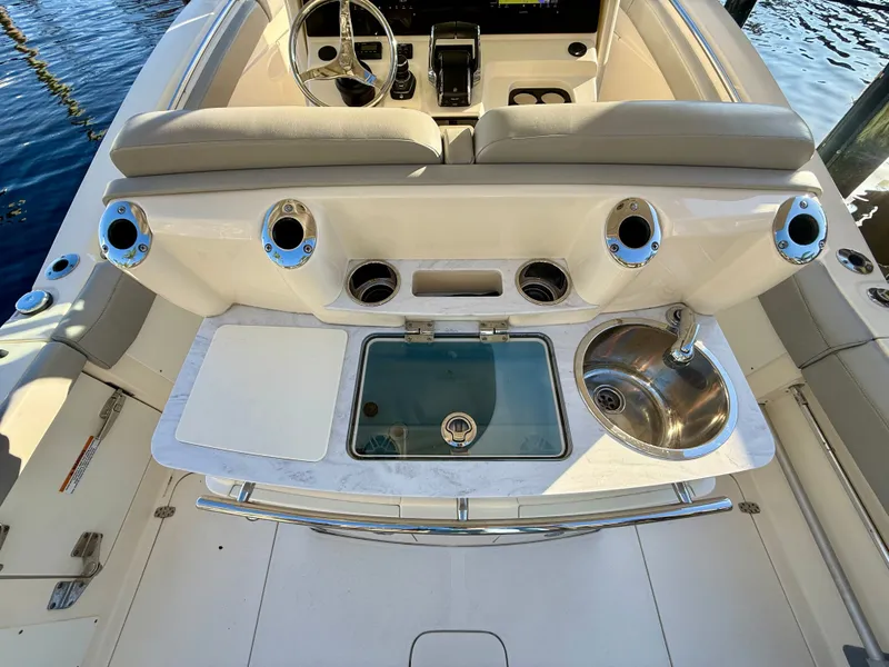 Slide: The Image of Scout 305 LXF 2023 - 11