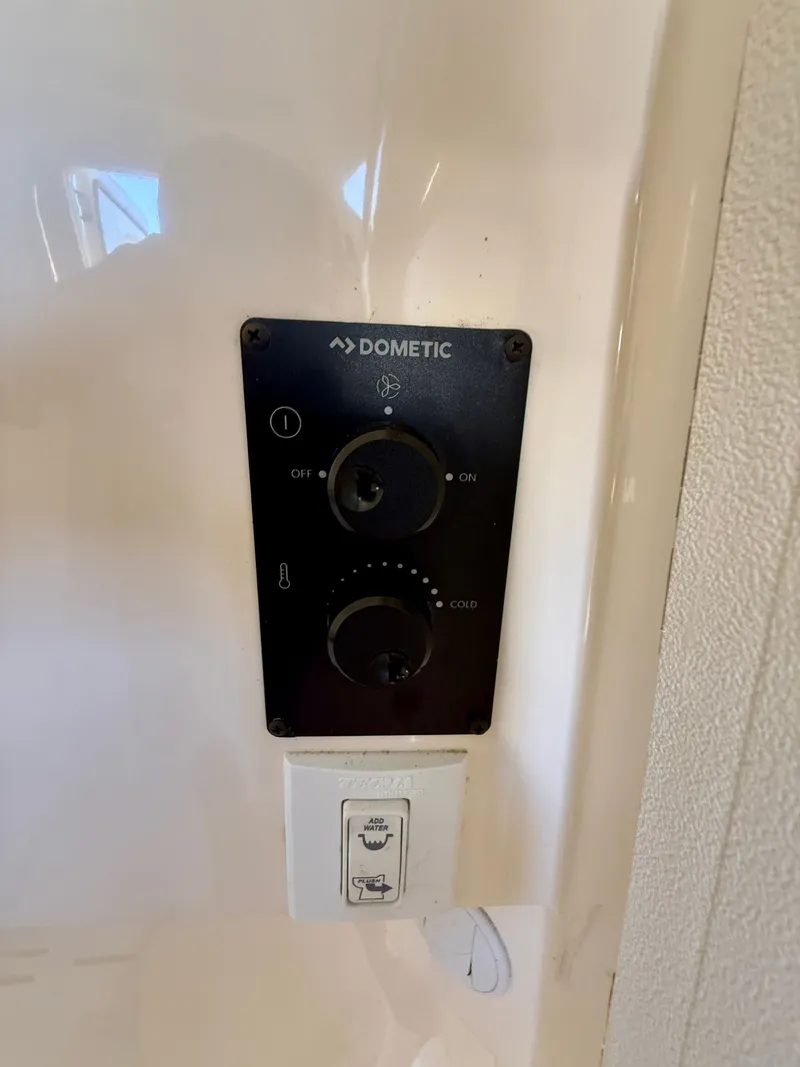 Slide: The Image of Scout 305 LXF 2023 - 25