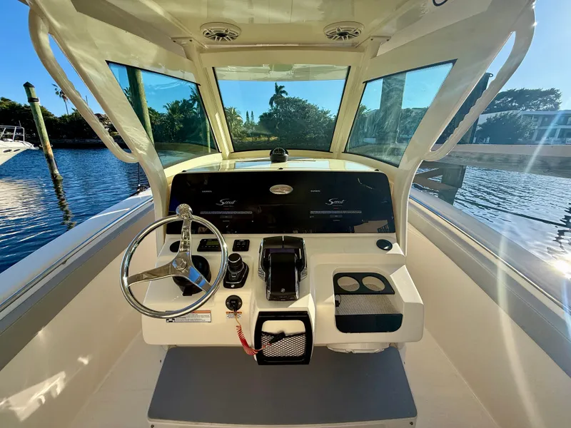 Slide: The Image of Scout 305 LXF 2023 - 3