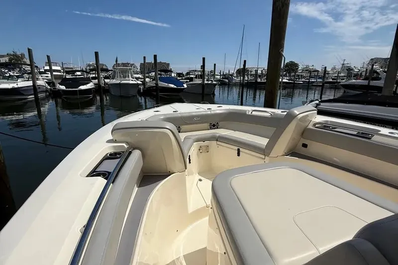 Slide: The Image of Scout 305 LXF 2023 - 4