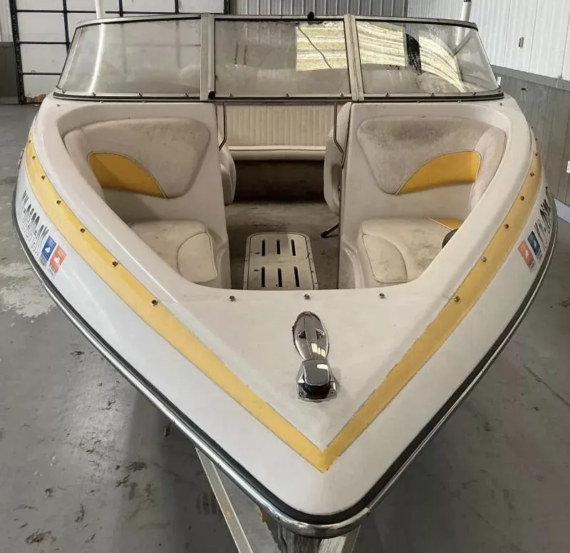 Slide: The Image of Crownline Boats BR 180 2004 - 4