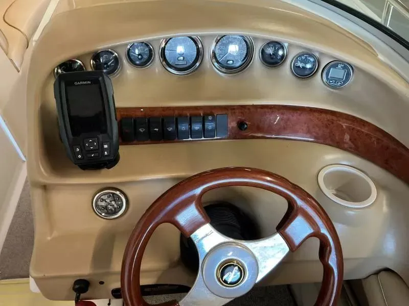 Slide: The Image of Sea Ray 230 Bow Rider 2000 - 15