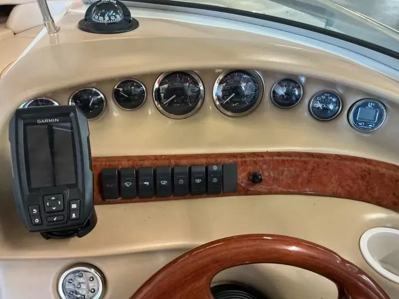 Slide: The Image of Sea Ray 230 Bow Rider 2000 - 16