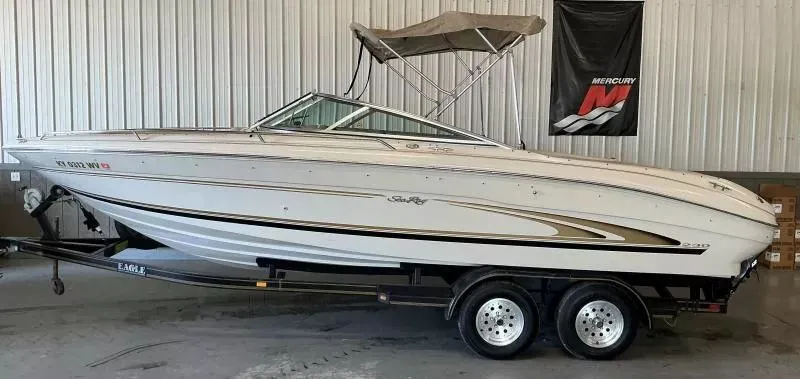 Slide: The Image of Sea Ray 230 Bow Rider 2000 - 3