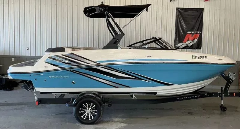 The Image of Bayliner VR5 2022 - 1