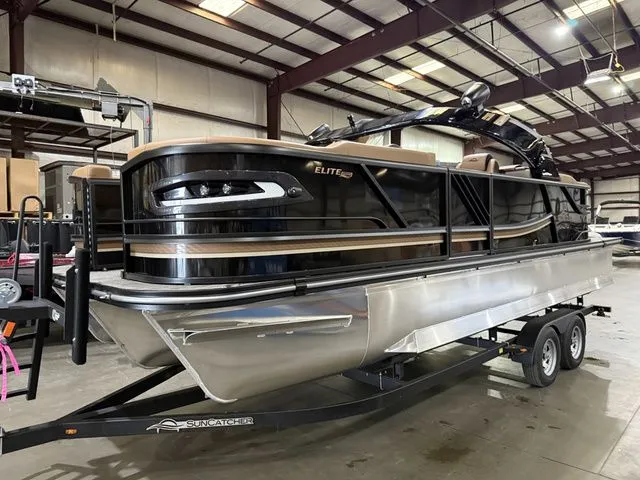 Slide: The Image of SunCatcher Diamond Elite 324RC W/Yamaha 300 No Trailer 2026 - 3