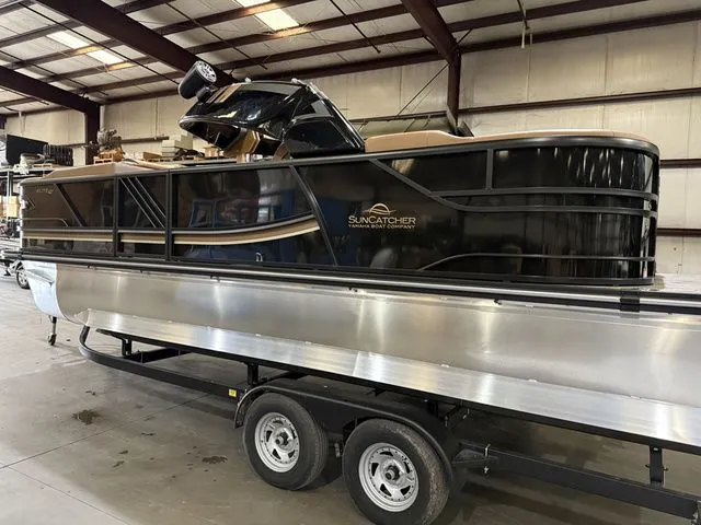 Slide: The Image of SunCatcher Diamond Elite 324RC W/Yamaha 300 No Trailer 2026 - 4