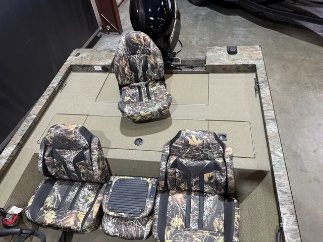 Slide: The Image of G3 Sportsman 1810 PFX W/Yamaha 115 "SHO" 2026 - 10