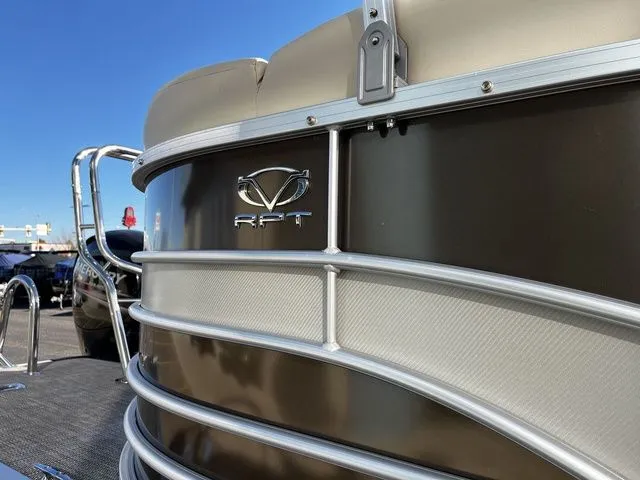 Slide: The Image of Sylvan 8522 Mirage Cruise 2017 - 14