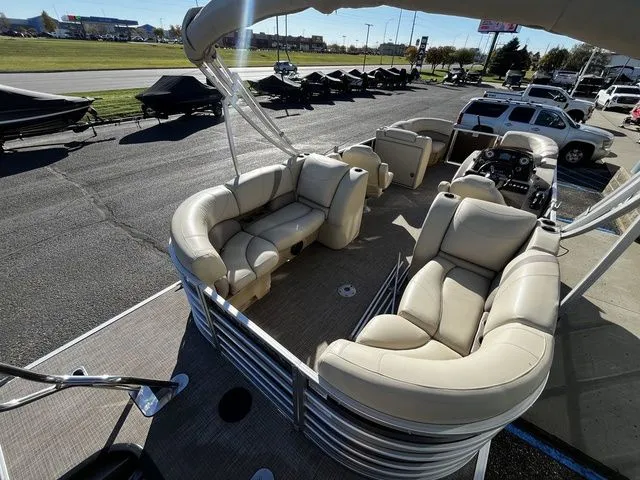 Slide: The Image of Sylvan 8522 Mirage Cruise 2017 - 17