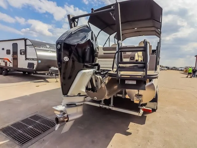 Slide: The Image of Alera M 25L 2026 - 10